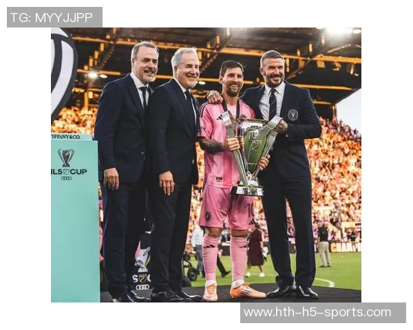 梅西在迈阿密国际对亚特兰大联比赛中表现出色荣膺全场最佳球员