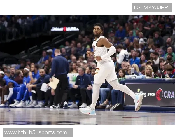 米切尔半场表现亮眼仅用16分钟砍下14分4助攻3抢断展现实力