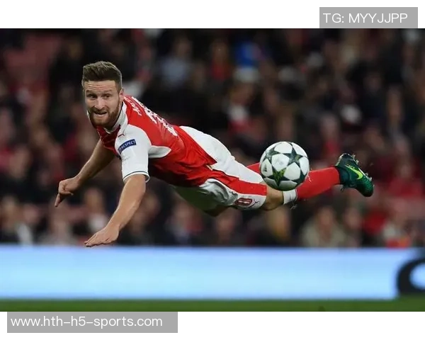 评论员分析弗兰克使用带枪手logo杯子是否合适赢球才是关键因素