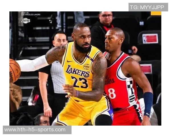 鲍威尔全力以赴15投9中斩获24分并贡献3篮板4助攻4抢断表现出色